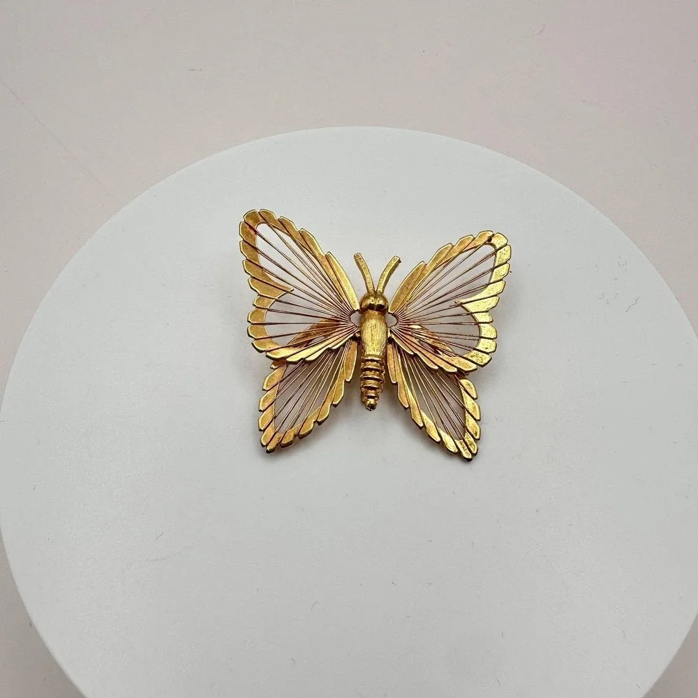Vintage‎ 80s Gold Tone Wire Mesh Wing Butterfly Brooch Statement Pin Jewelry Y2K